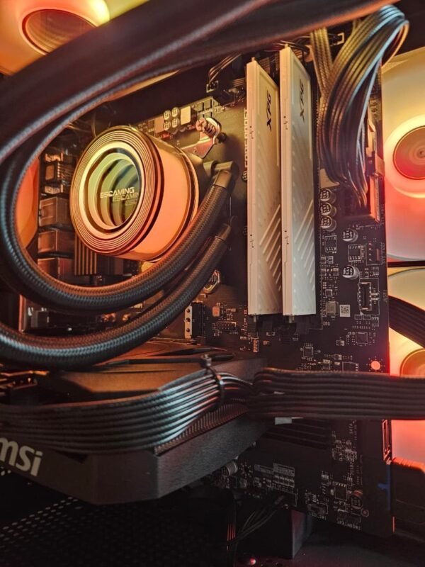 PC Gamer Belerofonte — RX 7600 + Core i3-12100F