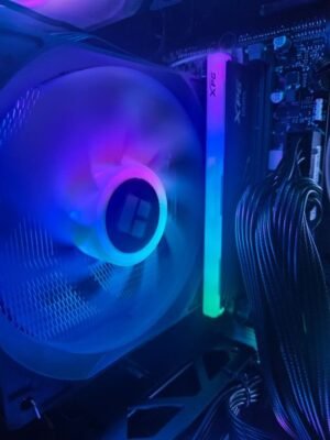 PC Gamer Némesis — RTX 5060 TI + Ryzen 5 5600XT
